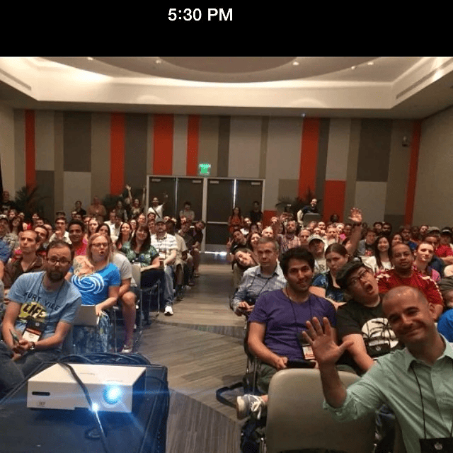 A full room of attendees at a WordCamp Miami 2014 session